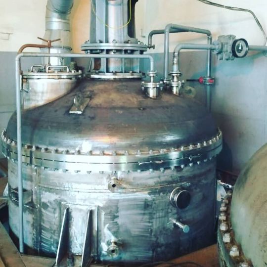 Аппараты емкостные с перемешивающими устройствами